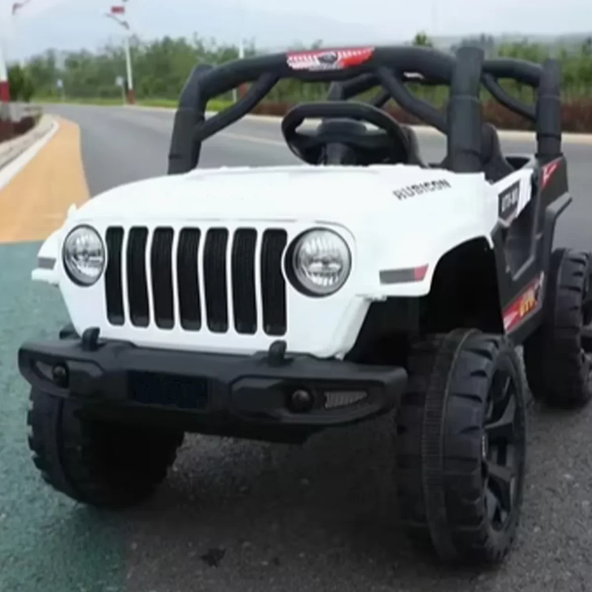 Auto a Batería Jeep Cherokee Blanco Bebesit - Imagen 4